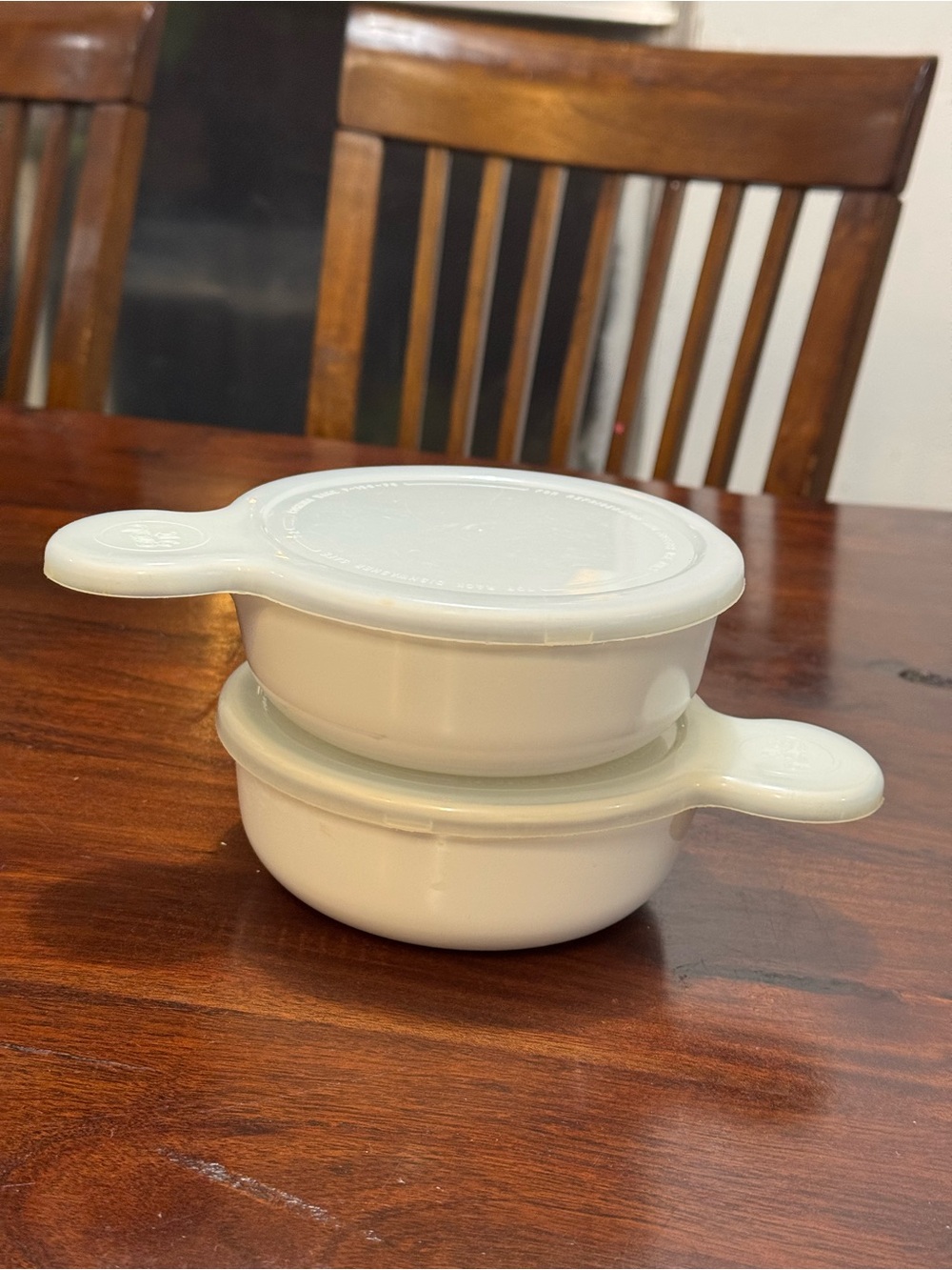Corning Ware Grab It 15 oz Bowls w/ handles & Lids Stackable Set of 2 Vintage